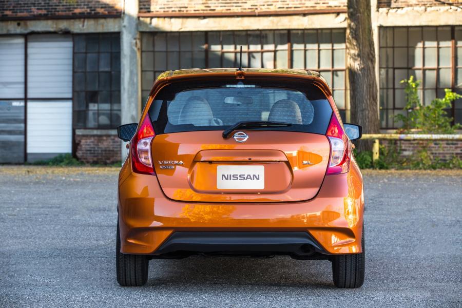  Nissan Versa Note (E12) 2016 года  (фото 3 из 19)